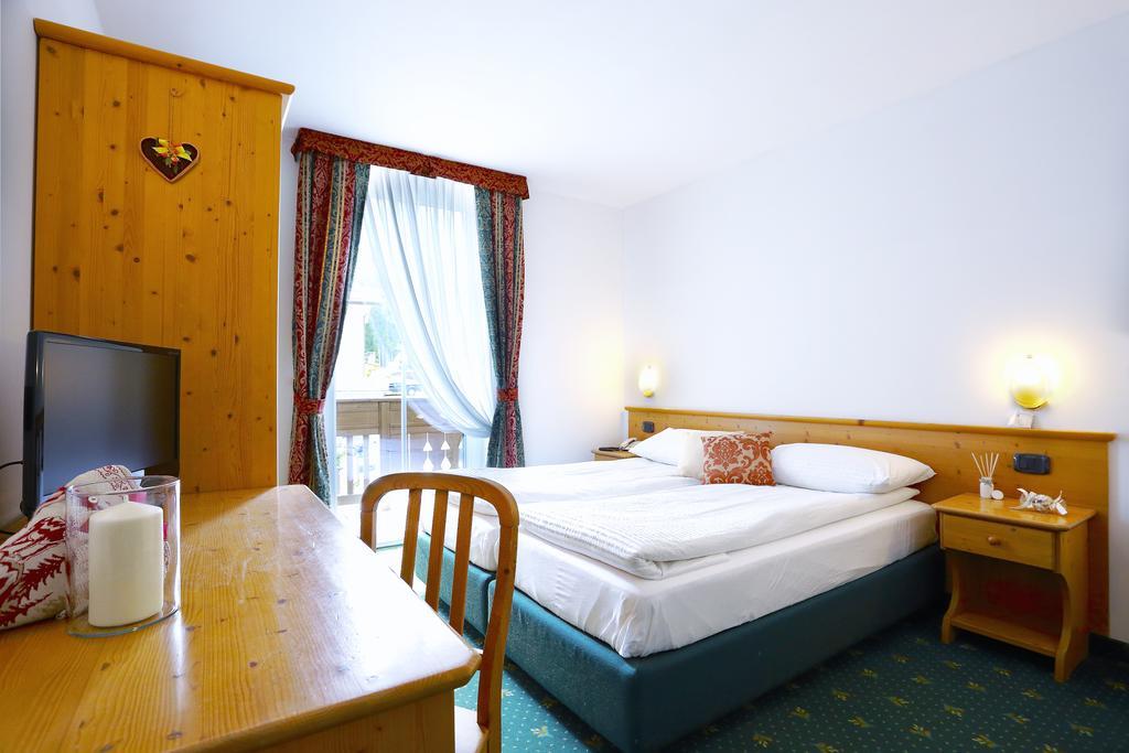 Alp Hotel Dolomiti Димаро Экстерьер фото